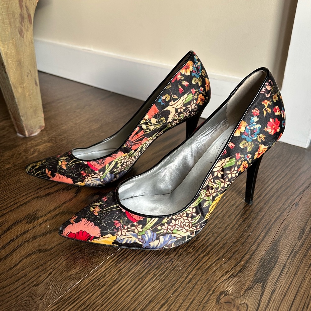 GUESS Black & Floral Heels